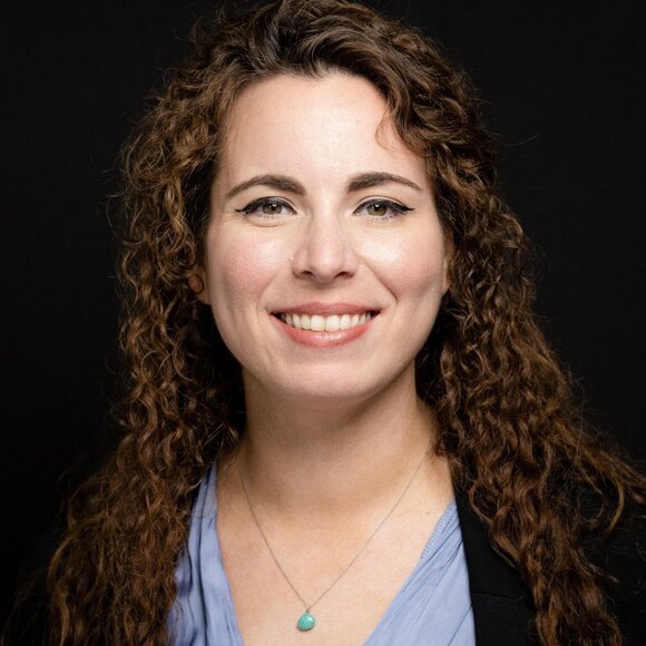 Meet your Posher, Beth - Picture 8 of 8